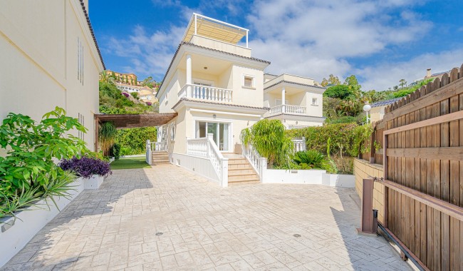 Villa - Resale - Alicante - El Campello
