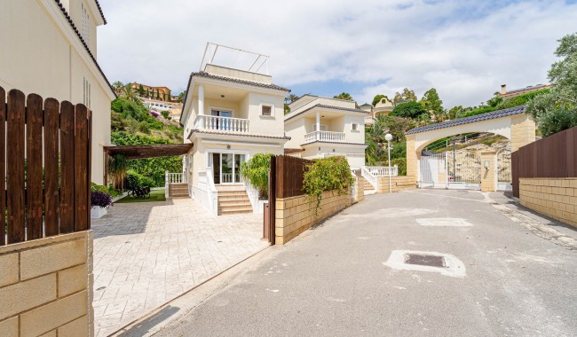 Resale - Villa - Alicante - El Campello