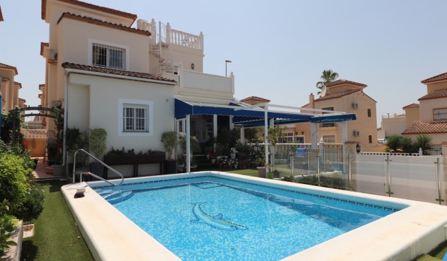 Villa - Brukt - Algorfa - Montebello