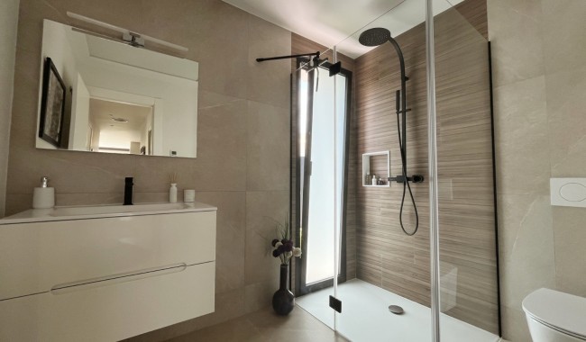 Resale - Villa - Los Montesinos - La Herrada