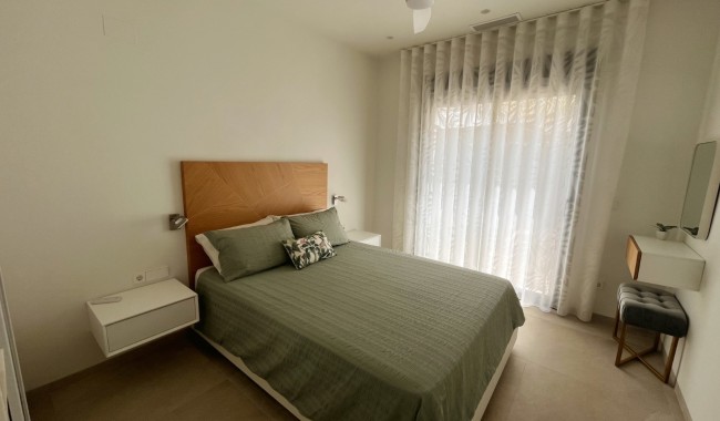 Resale - Villa - Los Montesinos - La Herrada