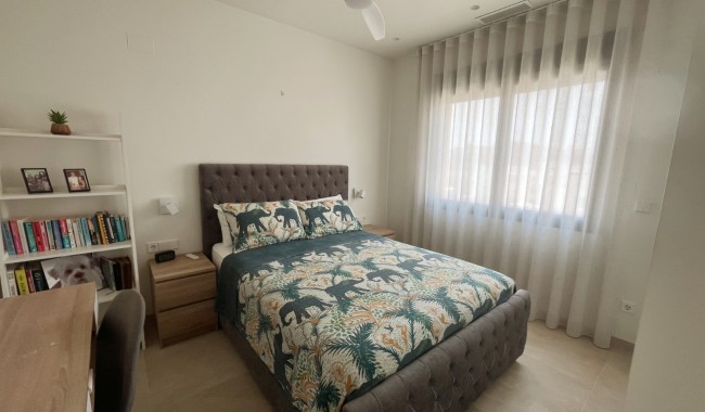 Resale - Villa - Los Montesinos - La Herrada