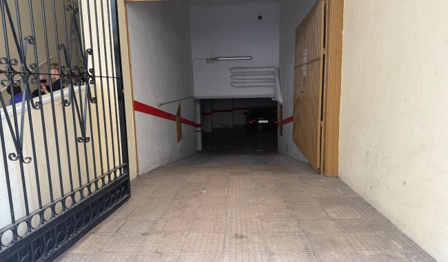 Resale - Parking - Torrevieja - Playa del cura