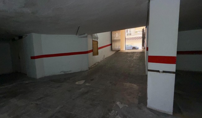 Resale - Parking - Torrevieja - Playa del cura