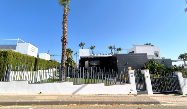 Resale - Quatro house - Algorfa