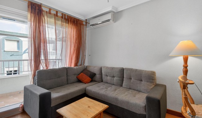 Sprzedaż - Apartament - Torrevieja - Parque de las Naciones