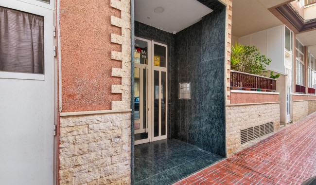 Sprzedaż - Apartament - Torrevieja - Parque de las Naciones