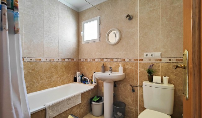 Wynajem długoterminowy - Apartament - Torrevieja - Antonio Machado