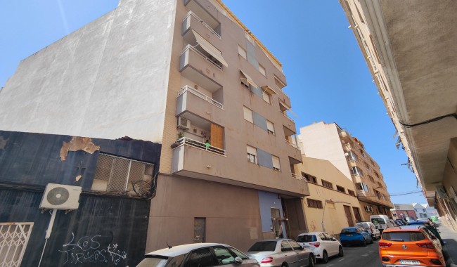 Wynajem długoterminowy - Apartament - Torrevieja - Antonio Machado
