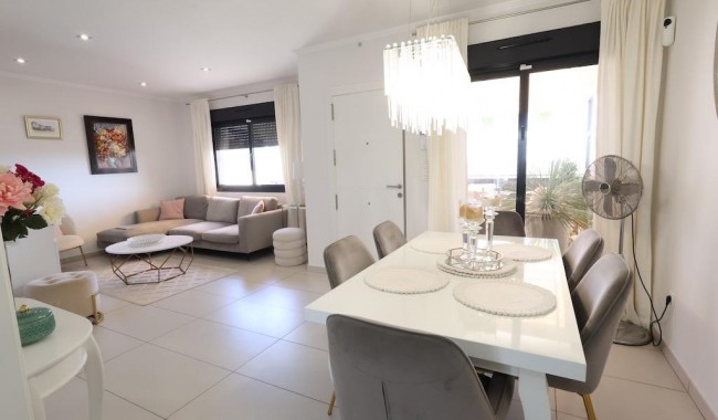 Resale - Apartment - Orihuela Costa - Cabo Roig
