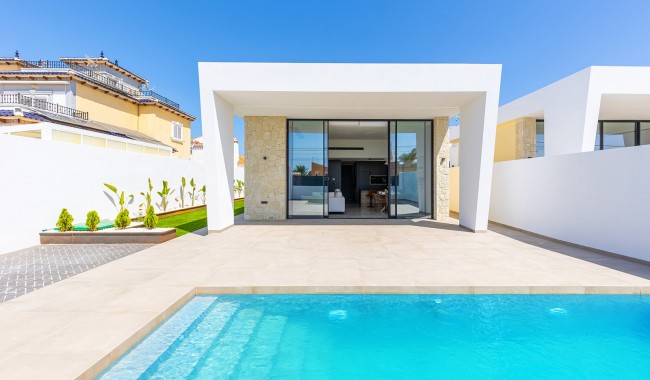 Brukt - Villa - El Chaparral, Torrevieja - El Chaparral