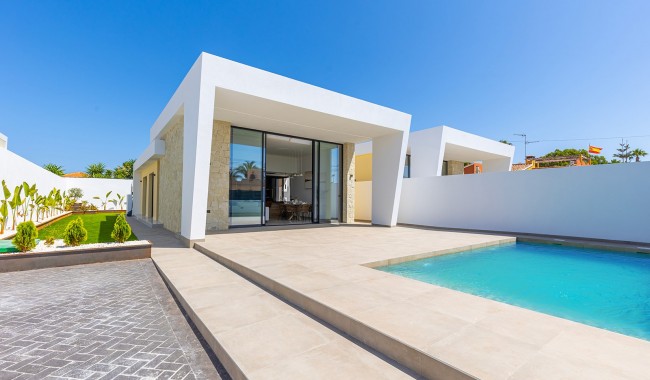 Brukt - Villa - El Chaparral, Torrevieja - El Chaparral