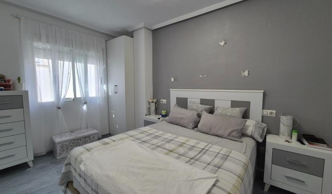 Resale - Apartment - Torrevieja