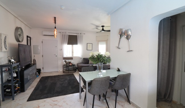 Begagnad - Villa - Orihuela Costa - Villamartín