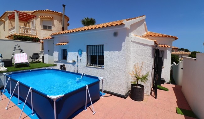 Begagnad - Villa - Orihuela Costa - Villamartín