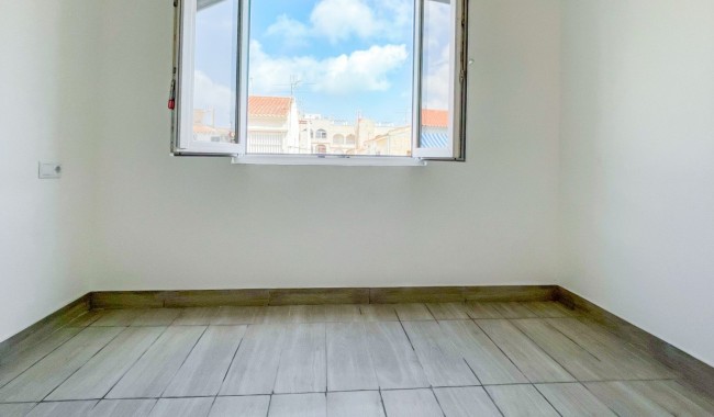 Resale - Apartment - Torrevieja