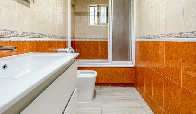 Resale - Apartment - Torrevieja
