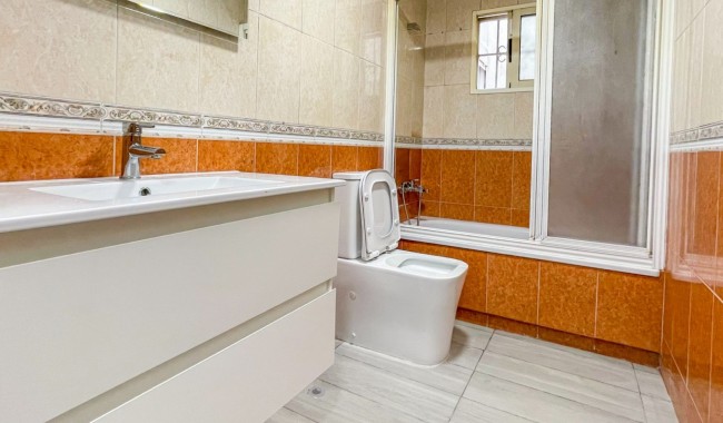 Resale - Apartment - Torrevieja