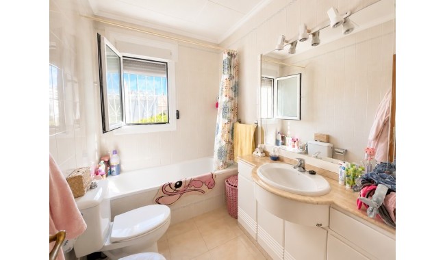 Resale - Villa - Torrevieja - Torreta florida