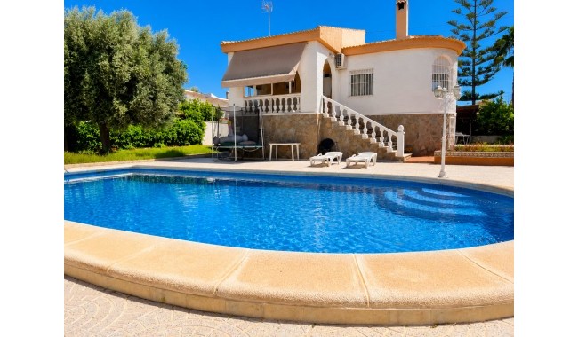 Resale - Villa - Torrevieja - Torreta florida