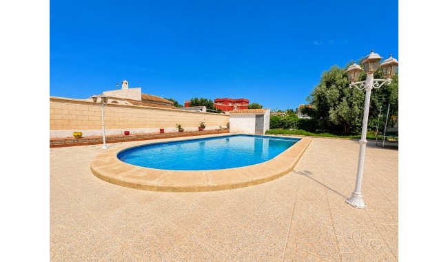 Resale - Villa - Torrevieja - Torreta florida