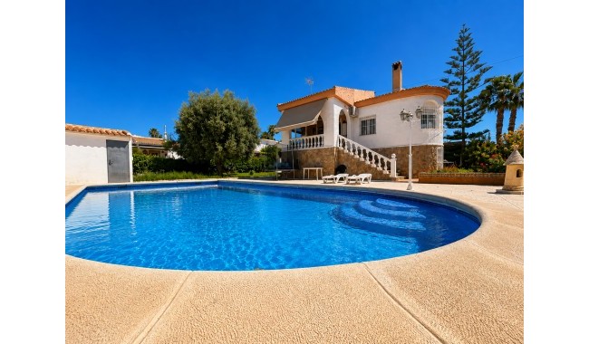 Resale - Villa - Torrevieja - Torreta florida