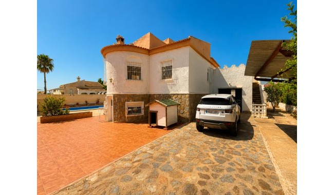 Resale - Villa - Torrevieja - Torreta florida