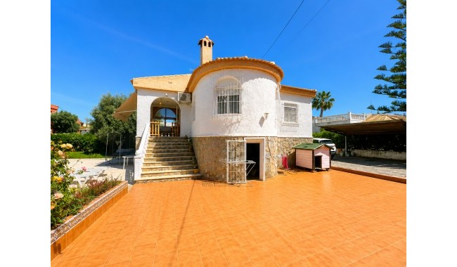 Resale - Villa - Torrevieja - Torreta florida