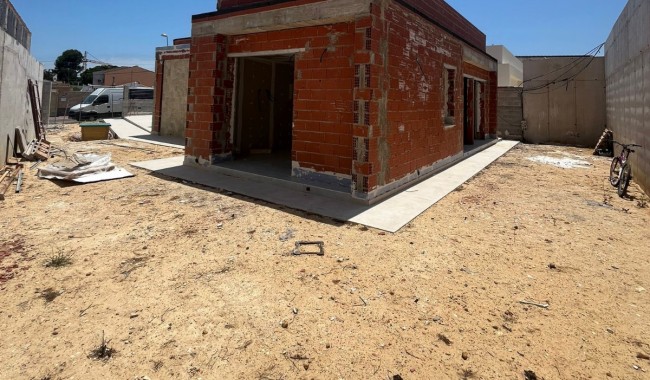 Brukt - Villa - El Chaparral, Torrevieja - El Chaparral
