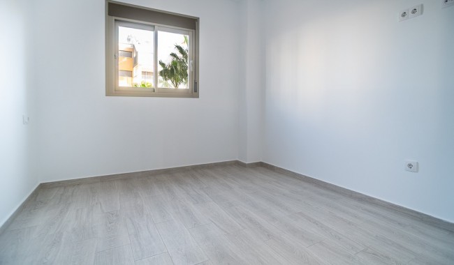 Resale - Apartment - Orihuela Costa - Los Dolses