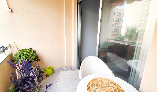 Resale - Apartment - Guardamar