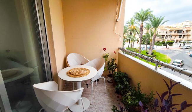 Resale - Apartment - Guardamar