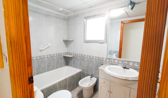 Resale - Apartment - Guardamar