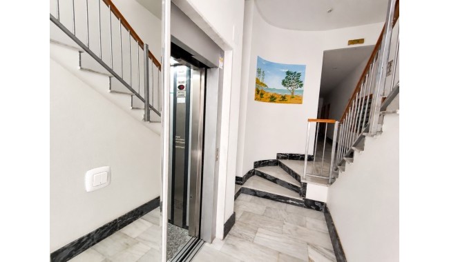Resale - Apartment - Guardamar