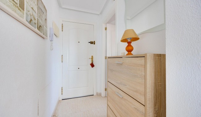 Resale - Apartment - Torrevieja - Centro