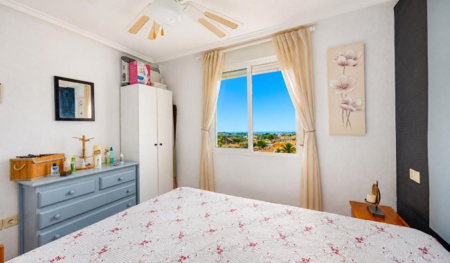 Resale - Apartment - Torrevieja - Centro