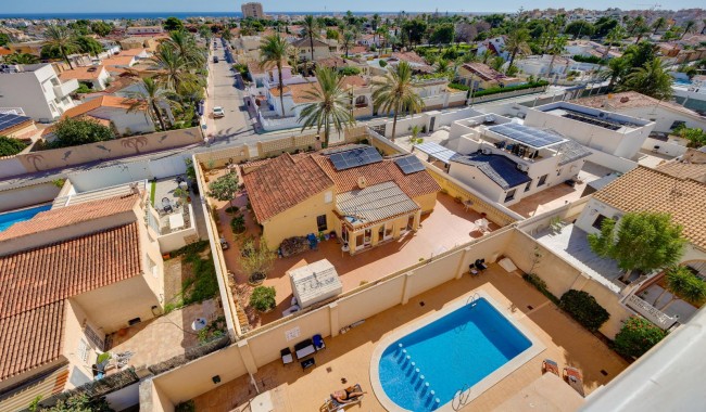 Resale - Apartment - Torrevieja - Centro