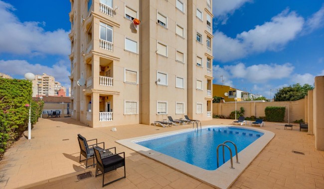 Resale - Apartment - Torrevieja - Centro
