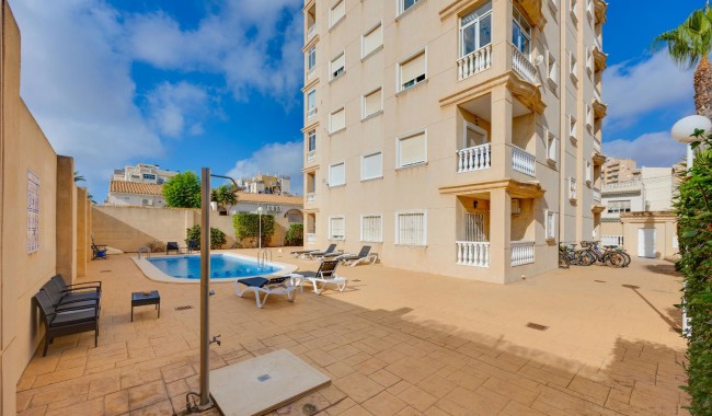 Resale - Apartment - Torrevieja - Centro