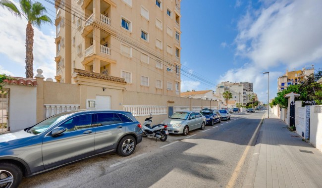 Resale - Apartment - Torrevieja - Centro
