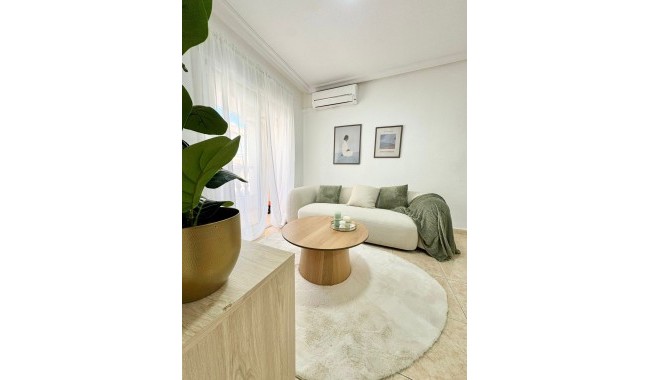 Apartament - Sprzedaż - Torrevieja - Playa de los locos