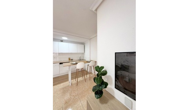 Sprzedaż - Apartament - Torrevieja - Playa de los locos