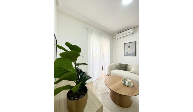 Sprzedaż - Apartament - Torrevieja - Playa de los locos