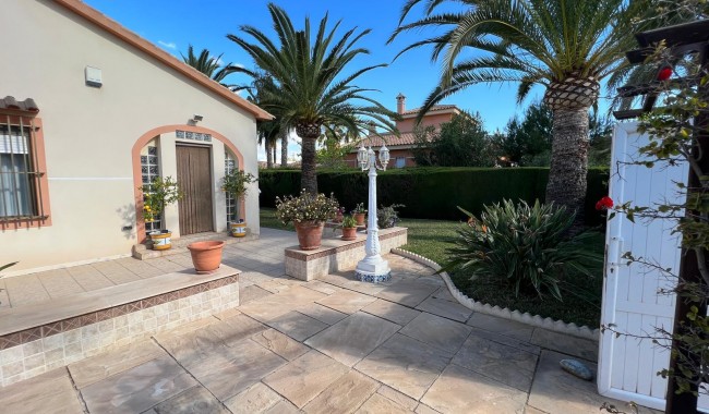 Begagnad - Villa - Orihuela - Cabo Roig