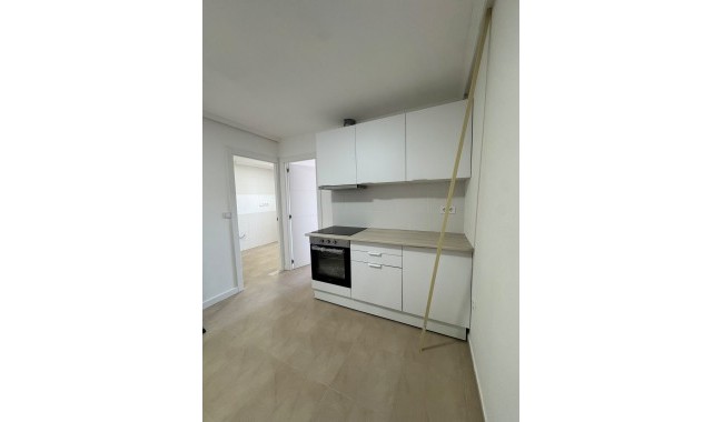 Sprzedaż - Apartament - Torrevieja - Puerto