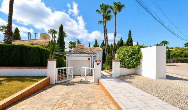 Segunda mano - Villa - Villamartín