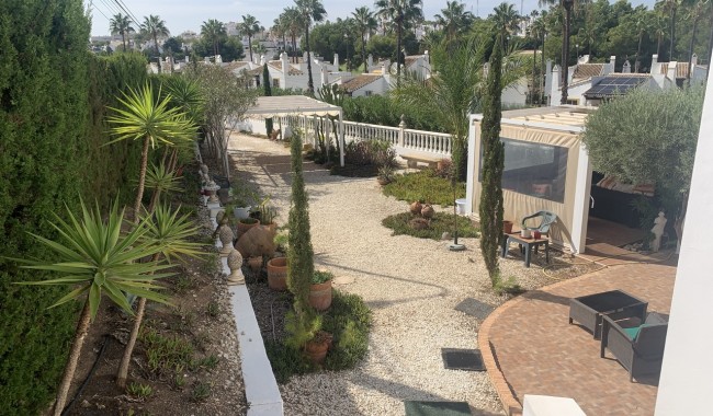 Resale - Villa - Villamartín