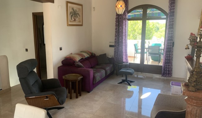Resale - Villa - Villamartín