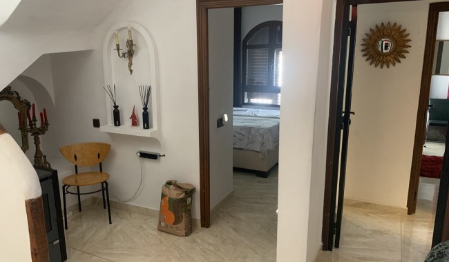 Resale - Villa - Villamartín
