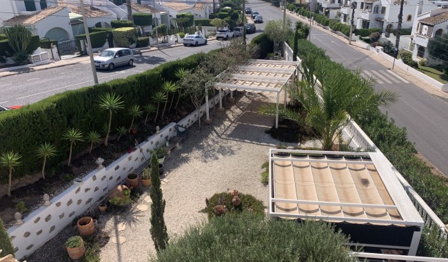 Resale - Villa - Villamartín